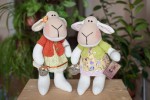Две кукольные овечки